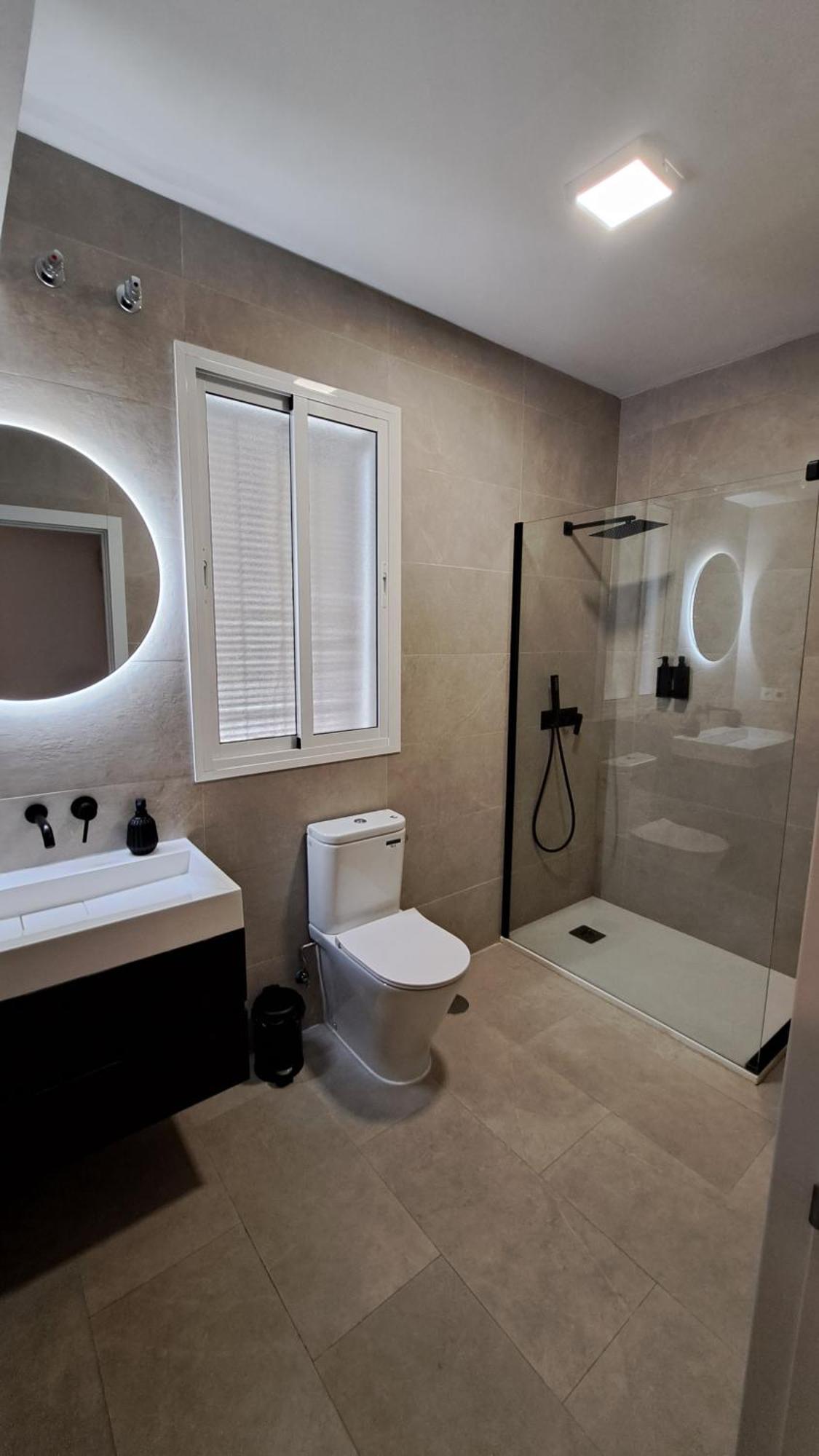 Ms4 Apartamentos Nervion Sevilla Buitenkant foto
